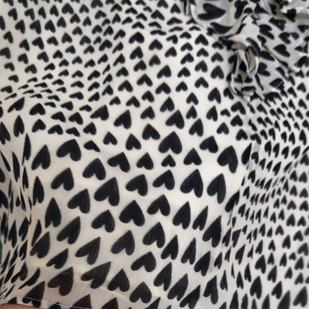 Apt. 9 Monochrome Heart Print Blouse - Picture 8 of 13